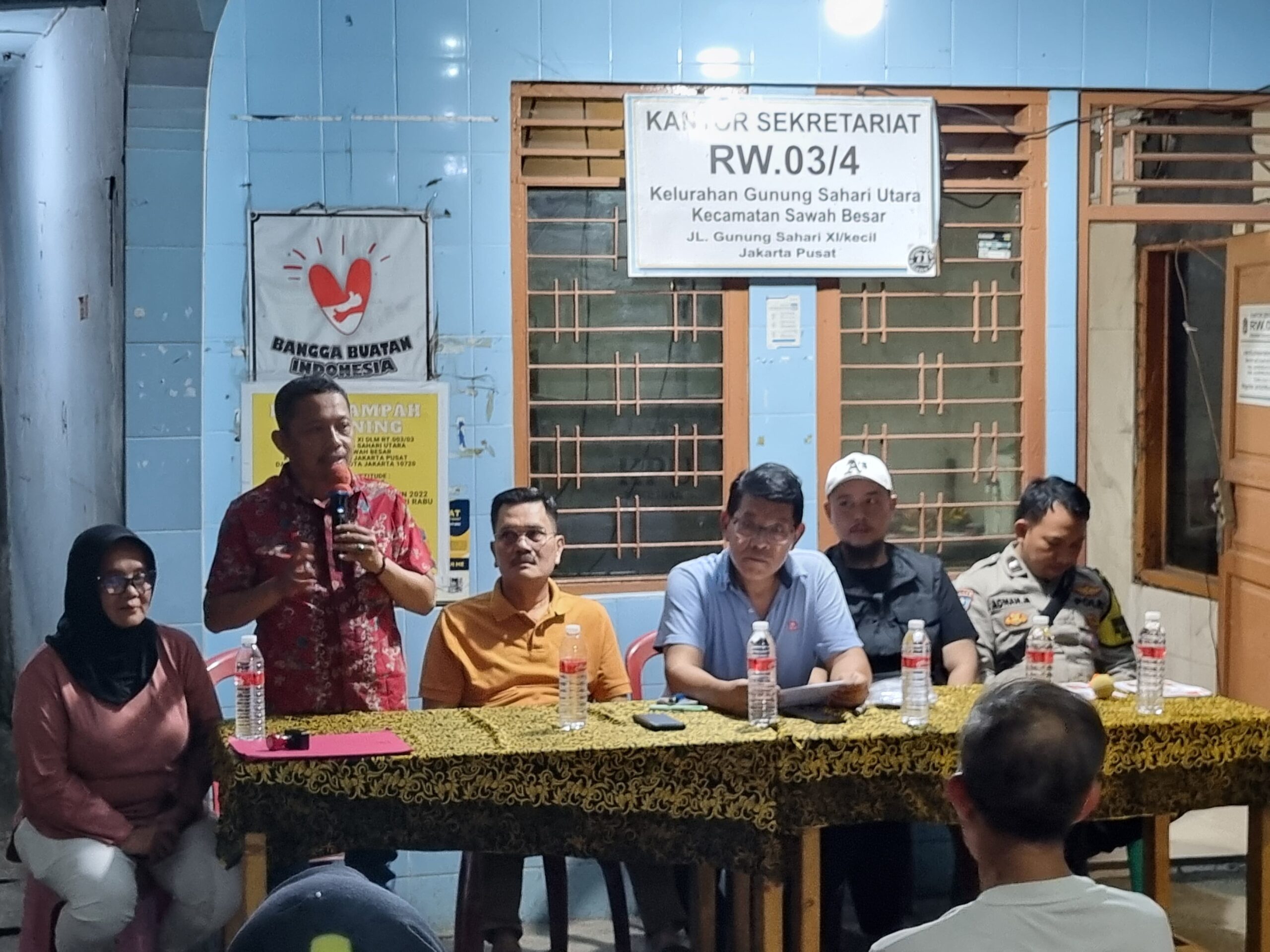 Demokrasi Lingkup RW Bersama Bhabinkamtibmas Gunung Sahari Utara
