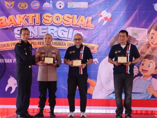 Bea Cukai dan Polres Pelabuhan Tanjung Priok Bersinergi Gelar Bakti Sosial, Ratusan Warga Terima Bantuan Sembako dan Anak-anak Dapat Pemeriksaan Gigi Gratis