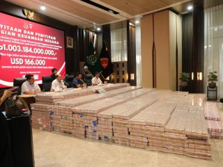 Dugaan Korupsi Pemanfaatan Hutan, Kejagung Sita 1.003 Trilyun dan USD 166.000