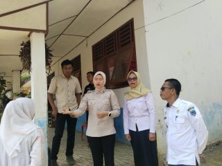Wabup Lahat Tinjau SD Negeri 12 Kota Agung, Kapolres Bangun Toilet dan Sumur Bor
