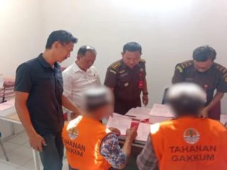 Tuntaskan Kasus Jual Beli Kawasan Hutan, Dua Aktor Penggerak Pembukaan Kawasan Diserahkan ke Jaksa