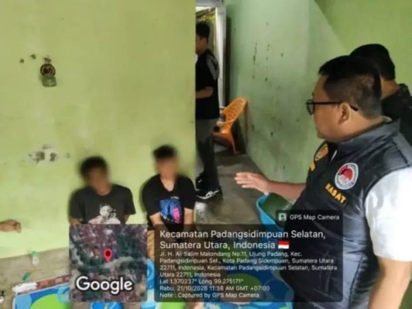 Polisi Gerebek Rumah di Gang Afiat Padangsidimpuan, Dua Pria Diamankan dengan Sabu 0,09 Gram
