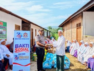 Memperkuat Hubungan Polri Dengan Masyarakat,Waka Polres Tapsel Berkunjung Serta Berikan Bantuan Ke Panti Jompo