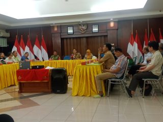 Polemik Pemasangan Atap Awning di Lapangan Olahraga RW 017 Sunter Agung, Warga Menolak, Sikap Lurah dan Sudin Citata Dipertanyakan